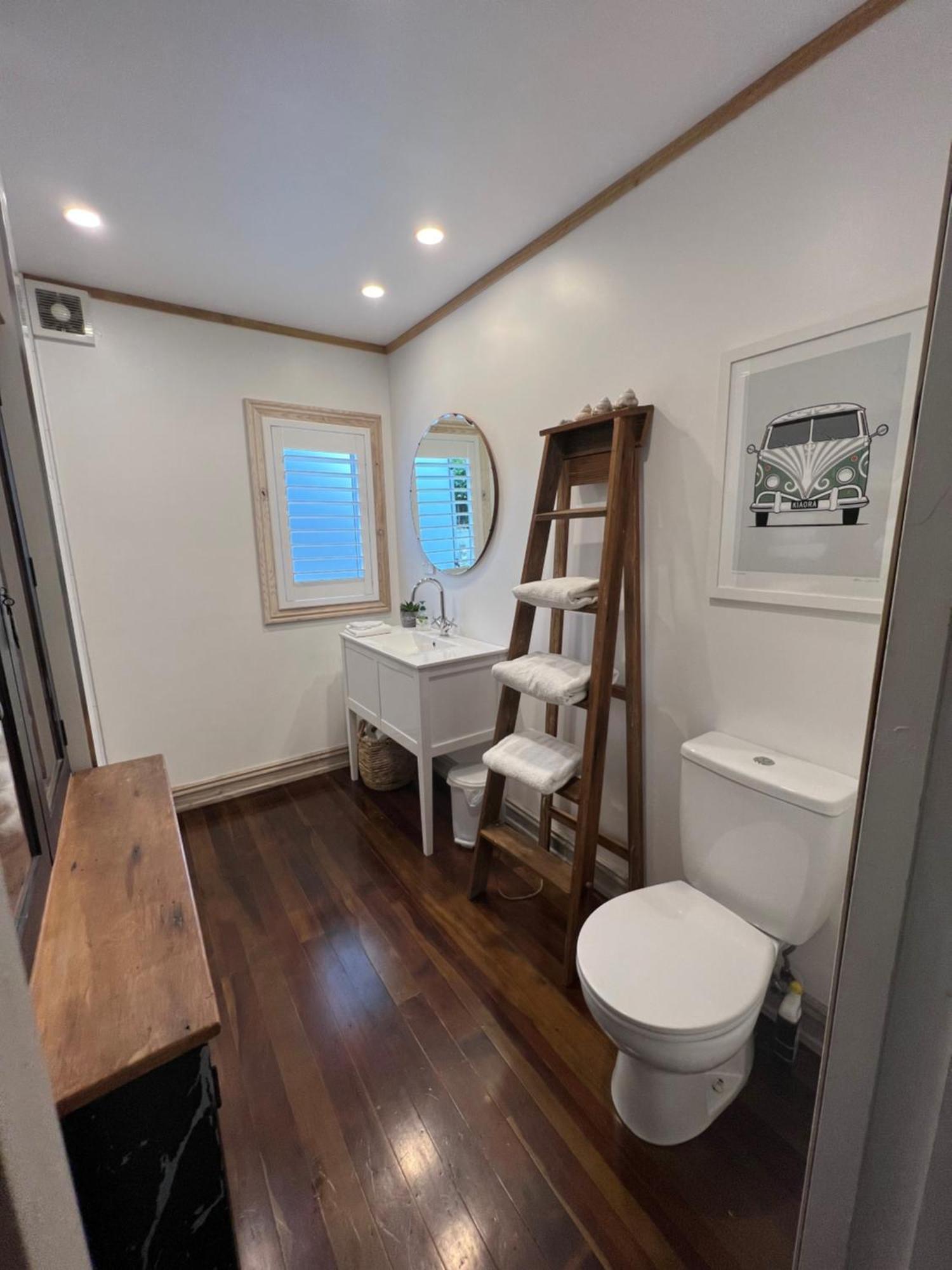 Base Camp Cottage 타우포 호 외부 사진
